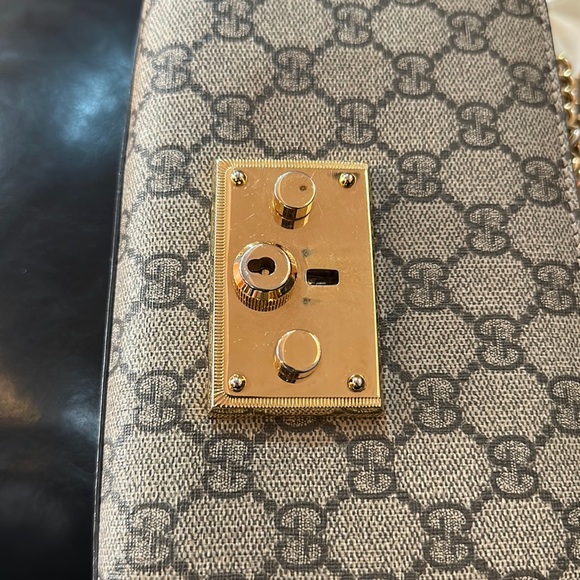 🔥🔥🔥Authentic Gucci Studded Pearl Padlock Small GG Shoulder Bag - Picture 3 of 15